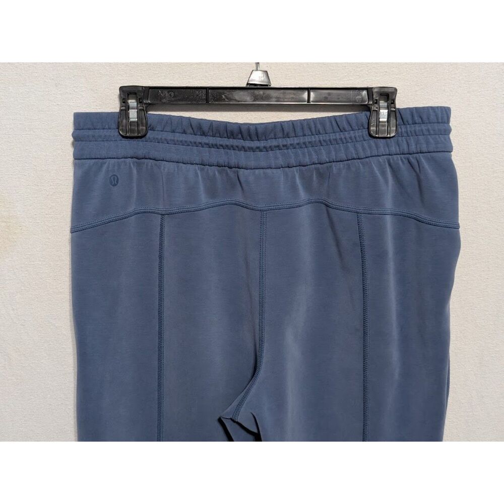 Lululemon Softstreme High-Rise Straight Leg Crop Blue Women's Size 12 - Picture 4 of 9